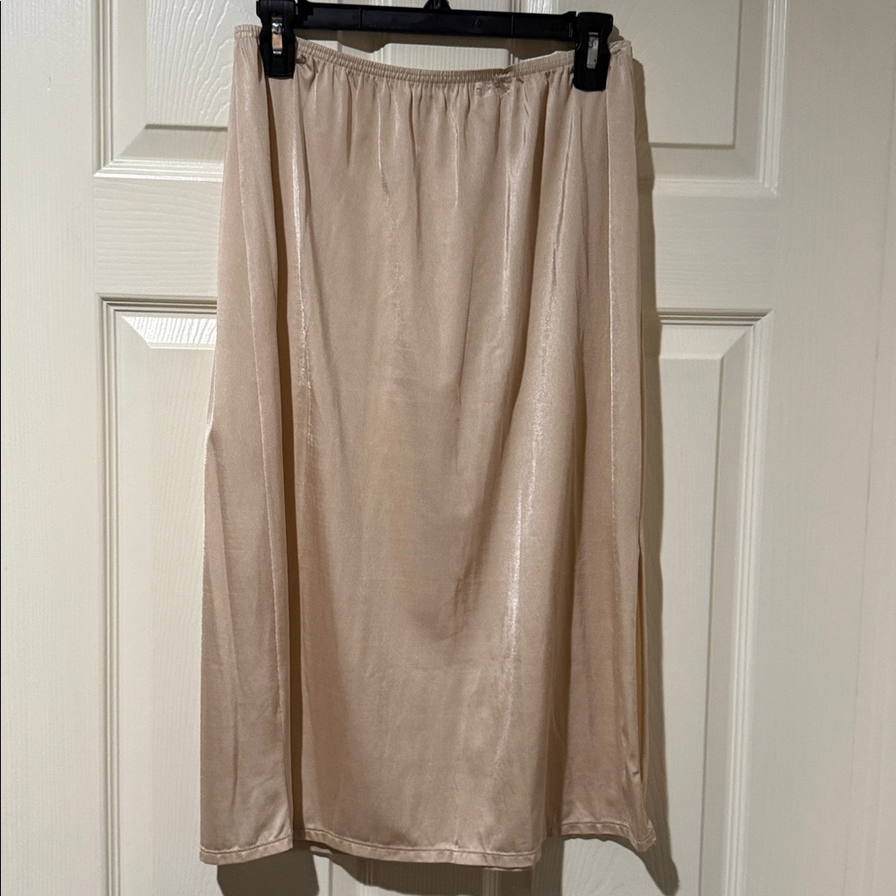 Vanity Fair Large,28 inch length Cream Nylon Spandex -Slip with 11inch side slip